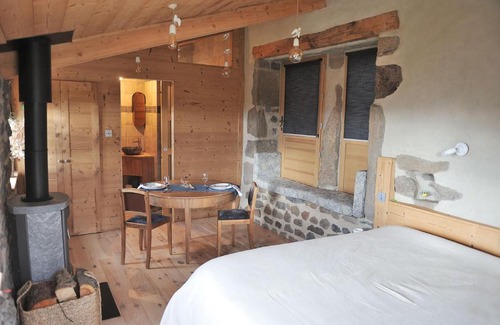 Siaugues-Sainte-Marie House | Chambre d'hôtes privative Au creux du nid