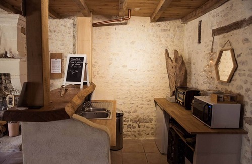 Montils Other | Chambre D'hôtes : Grande Champagne - 4/5 Pers Piscine, Ludothèque, Retro Gaming