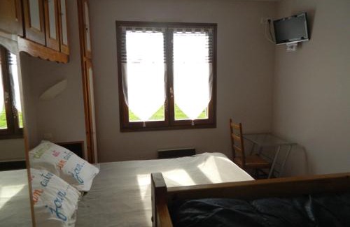 Cozes Bed & Breakfast | Chambre d'Hôtes Les 3 Moulins