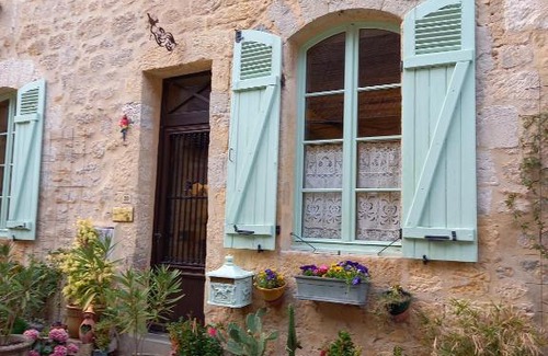 Saint-Cyprien Bed & Breakfast | chambre d hôtes les remparts