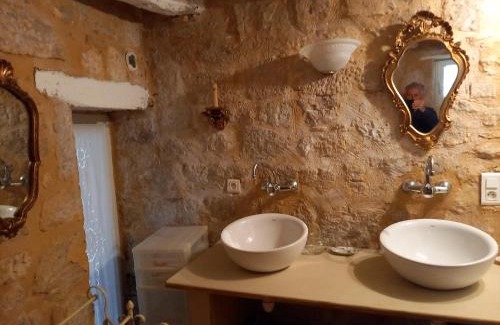 Saint-Cyprien Bed & Breakfast | chambre d hôtes les remparts