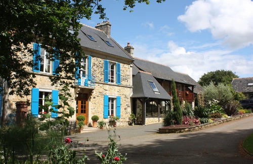 Trois-Monts Bed & Breakfast | Chambre d'hôtes Aux Logis de Trois Monts