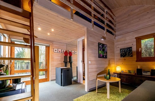 Gussignies Ski Chalet | Chambre d'hôte DOLCE VITA + 2-hour access to aqua relaxation area (2 people)