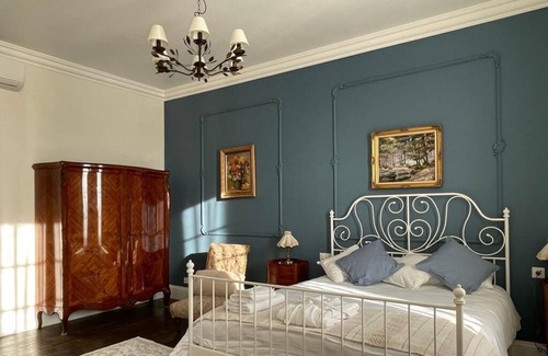 Angeac-Charente Bed & Breakfast | Chambre D'Hote 19th Century Maison de Maitre in the Cognac vineyard area.