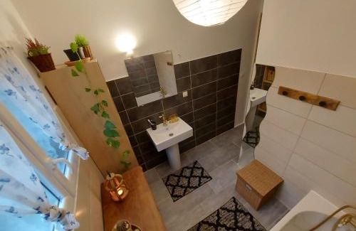 Paulhan House | Chambre dans grande maison paisible