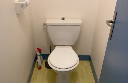 Houdan House | Chambre Dans Maison Individuelle Gare Paris Montparnasse en 50 Minutes