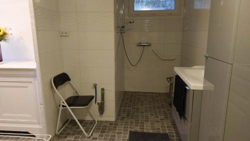 14th Arrondissement House | chambre dans villa