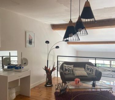 Verlhac-Tescou Bed & Breakfast | chambre deux personnes, lit pour Bébé