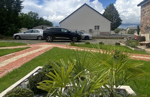 Allassac Bed & Breakfast | Chambre Dhôte Moderne et Confortable