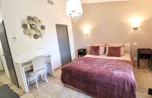 Saint-Just Bed & Breakfast | Chambre Dhôte Pour 2 Personnes Dans un Mas Languedocien Avec Piscine et Jacuzzi