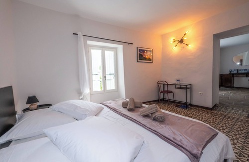 Pompignan Bed & Breakfast | Chambre Double Avec Salle de Bains Privative V