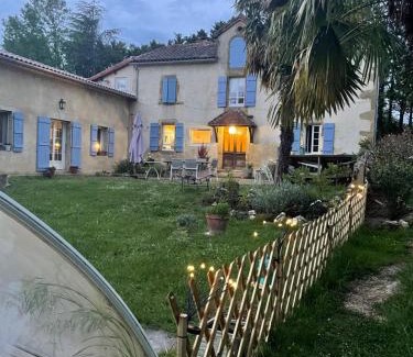 Armous-et-Cau Bed & Breakfast | Chambre double et calme
