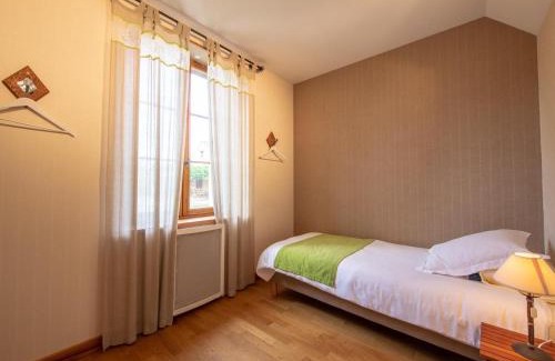 Vitry-aux-Loges Bed & Breakfast | Chambre familiale au cœur de la nature avec jardin et piscine privée, idéale pour explorer le Loiret - FR-1-590-265