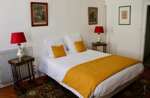 Chateauneuf-sur-Charente Bed & Breakfast | Chambre d'hôte AMELIE
