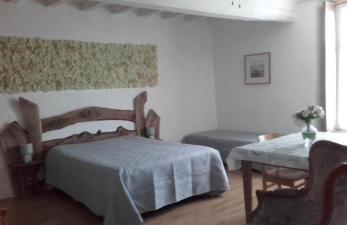 Colombey-les-deux-Eglises Bed & Breakfast | Chambres d'hotes la Fromagerie du Relais Postal Royal