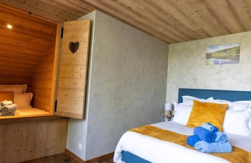 Sapois Bed & Breakfast | Chambre Gentiane - 2 Lits Doubles & Sauna, Idéale Famille - FR-1-589-747