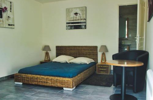 Herbignac Apartment | Chambre indépendante au calme.