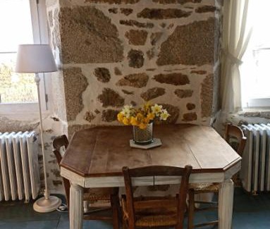 Junhac House | Chambre indépendante - style studio - avec jardin à la campagne