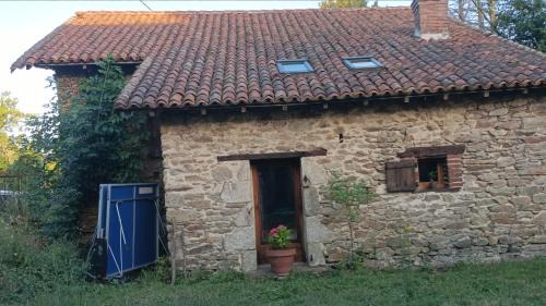 Saint-Mathieu House | Chambre insolite
