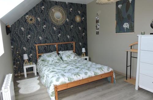 Tourville-la-Campagne House | chambre lit double