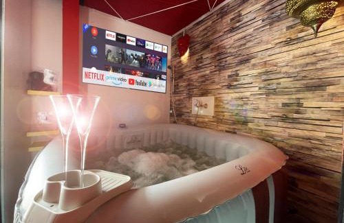 Marolles-en-Hurepoix House | Chambre & Lounge Privé Jacuzzi