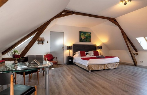 Ajat Bed & Breakfast | Chambre Lucy 2 Adults, salted heated swimming pool (june to septembre) , spa