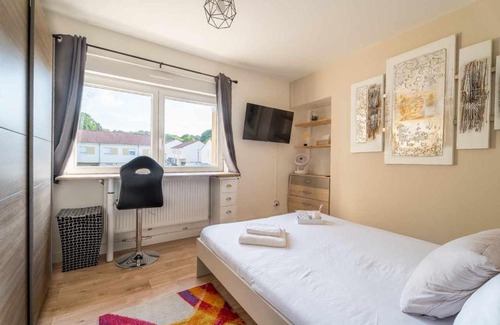 Woippy House | Chambre privée 14m - Wifi - Appart' 120m