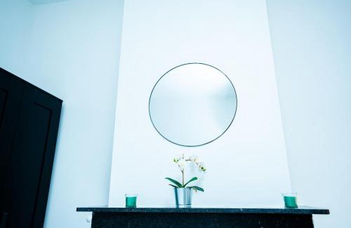 Liege House | Chambre R1 avec salle de bain partagée près de l'hôpital de la Citadelle à Liège