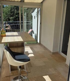 Roquefort-les-Pins Apartment | Chambre Studette