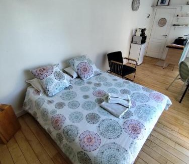 Teyran Bed & Breakfast | Chambre studio indépendante au calme avec piscine et climatisation