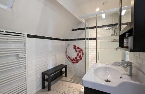 Fontguenand Bed & Breakfast | Chambres avec petit déj inclus et table d'hôtes en Berry, près des Châteaux de la Loire - FR-1-591-700