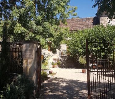 Nanteuil-en-Vallee Bed & Breakfast | chambres d'hôtes du Tilleul