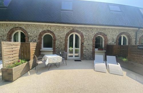 Contremoulins Bed & Breakfast | Chambres d'Hôtes Aux Ecuries du Chateau