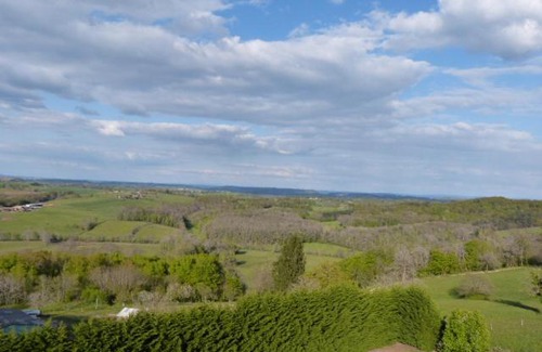 Chatres Bed & Breakfast | Chambres d'Hôtes - Château de Larre