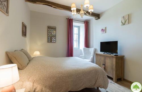 Sajas Bed & Breakfast | Chambres d'Hôtes - La Clef des Champs - Piscine - Capucine