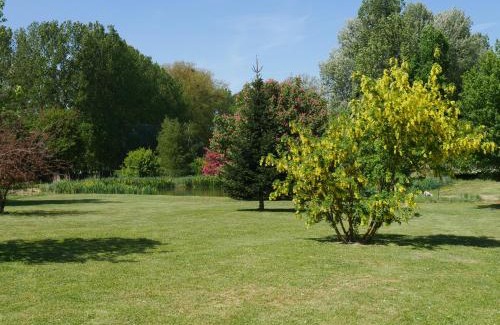 Neufmoulin Bed & Breakfast | Chambres d'hôtes La Ferme du Scardon