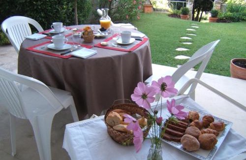 Angouleme Bed & Breakfast | Chambres d'Hôtes Les Jardins de la Cathédrale