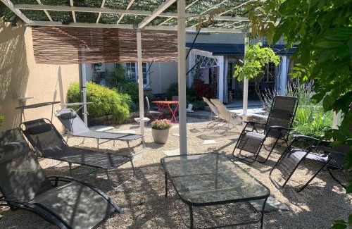 Thiolieres Bed & Breakfast | Chambres d'Hôtes LES VERGERS DE LOUISE