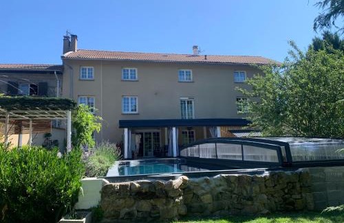 Thiolieres Bed & Breakfast | Chambres d'Hôtes LES VERGERS DE LOUISE