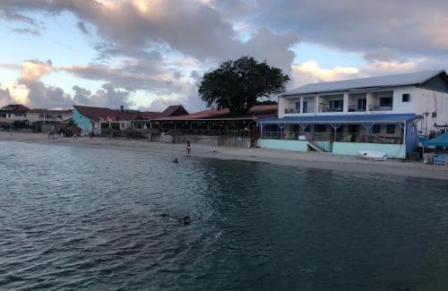 Trois-Ilets House | Chambres les pieds dans l’eau résidence Cypria
