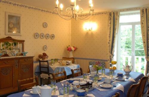 Watronville Bed & Breakfast | Chambres spacieuses avec salle d'eau, salon cheminée, jardin détente - Lorraine - FR-1-585-143