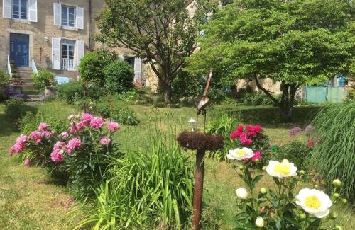 Watronville Bed & Breakfast | Chambres spacieuses avec salle d'eau, salon cheminée, jardin détente - Lorraine - FR-1-585-143
