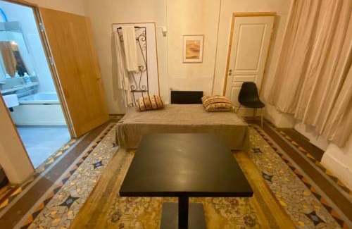 Decize Hotel | Chambres Zohra Centre ville