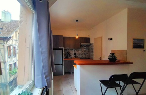 Old Town Apartment | Champagne apartment at CATY