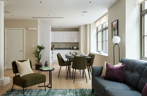 Holborn Apartment | Chancery Lane by Viridian Apartments
