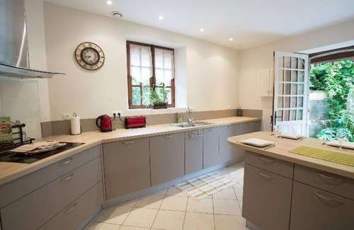 Marville-Moutiers-Brule Cottage | Chantebrise: Cozy cottage with garden for 7 people