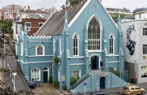 Dunedin City Centre Apartment | Chapel Apartment- Inner city