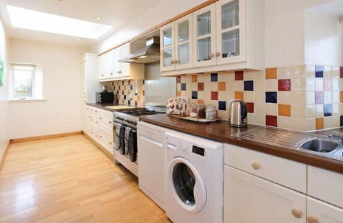 Castle Douglas Cottage | Chapelerne Farmhouse - a house that sleeps 10 guests in 4 bedrooms
