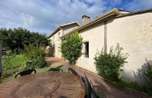 Sainte-Foy-la-Longue House | Chapitre - Sainte-foy-la-longue