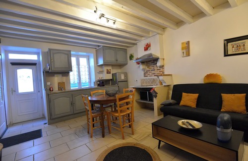 Pouilly-sur-Loire Cottage | Character 300 year old cottage 100 metres from the Loire, sleeps up to 5